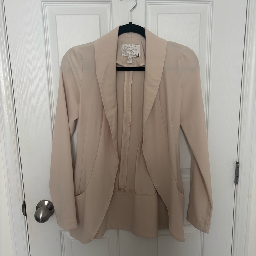 Dynamite Women's Blazer in Cream